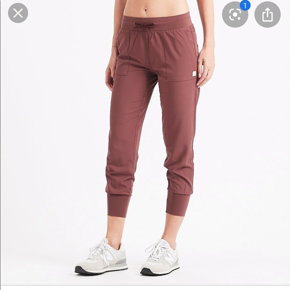 Vuori Summits Woven Jogger In Fig Never 